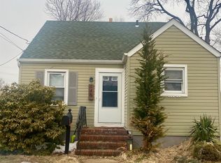 148 Bucknell Ave, Woodbridge, NJ 07095