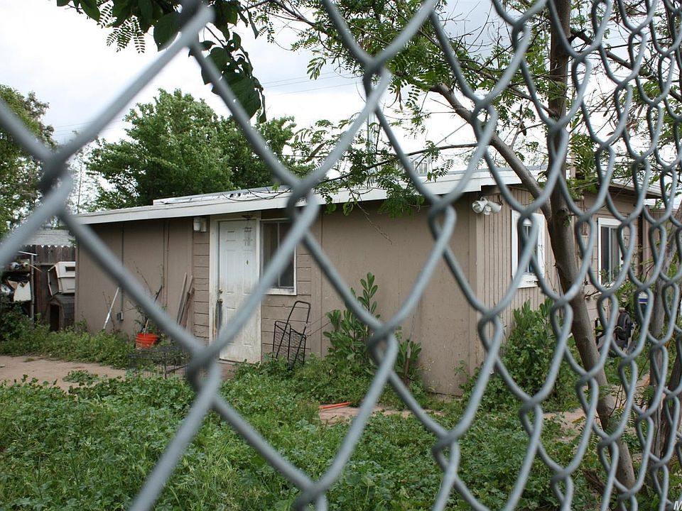 2nd image of 2825 Rio Linda Blvd