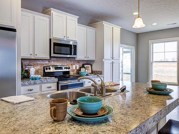 3rd image of 4482 Springhill Dr APT B