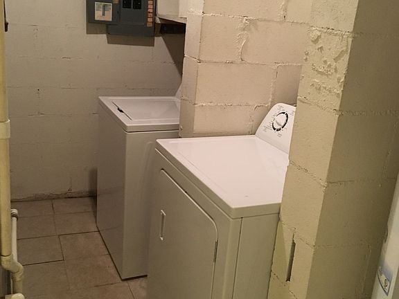 3rd image of 8232 Wooster Pike