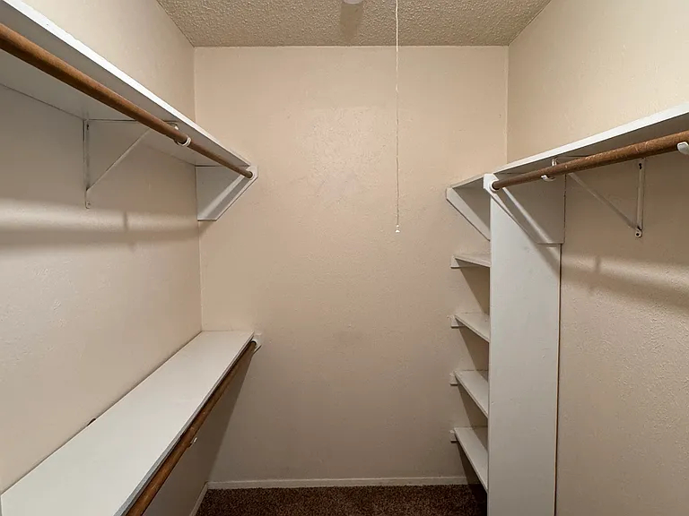 868 Chateau Valee Cir — Photo 3