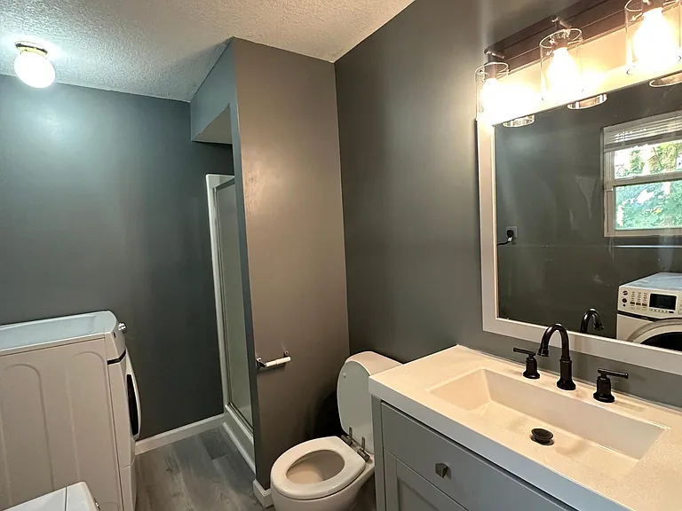 1711 SW Valley View Ct — Photo 4