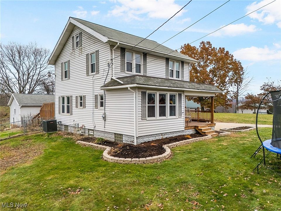 1st image of 3840 Waynesburg Dr SE