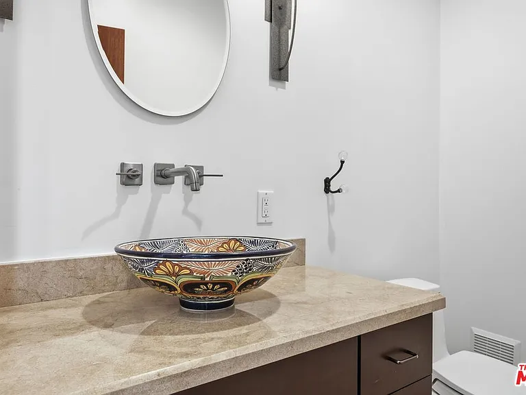 4129 Wade St — Photo 27