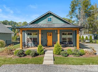 65 White Oak Ln, Brevard, NC 28712