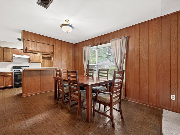 5th image of 2220 Ripple Creek Dr