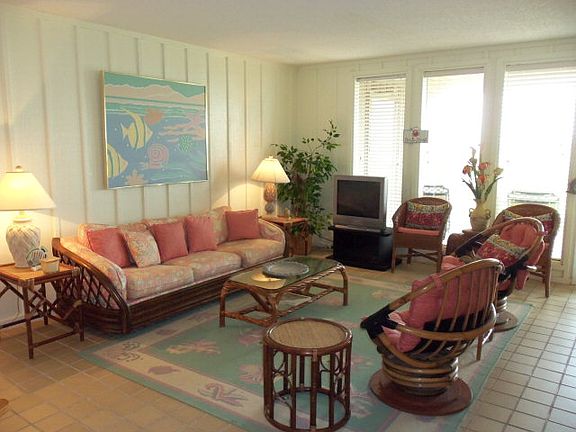 3rd image of 2500 Gulf Blvd #106