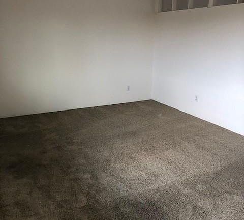 3rd image of 3131 E Fairmount St #3131