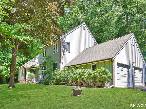 3rd image of 29 Foxwood Road