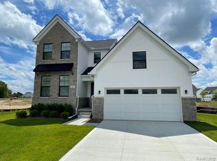 5801 Arimoore Dr, West Bloomfield, MI