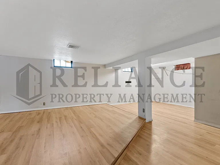1555 N Northeast Pkwy — Photo 25
