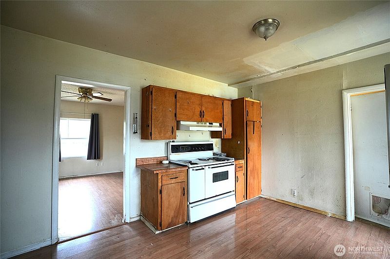 5th image of 4508 S Lawrence Street