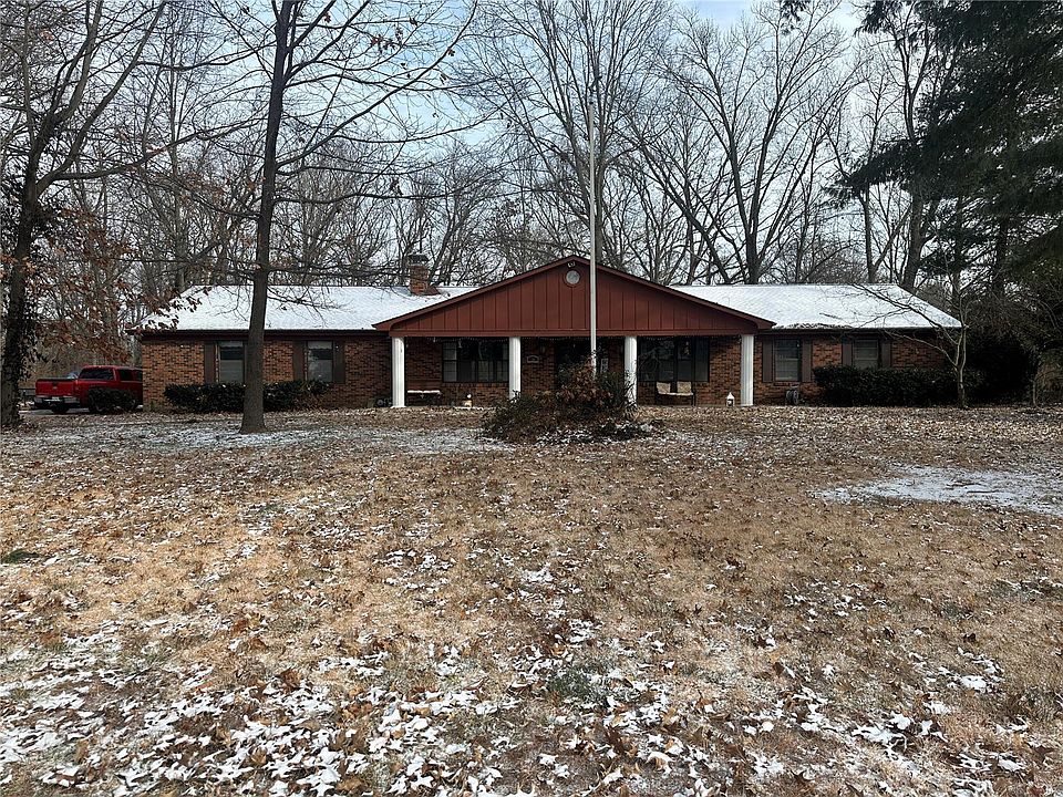 1st image of 20 Saint Joseph Dr