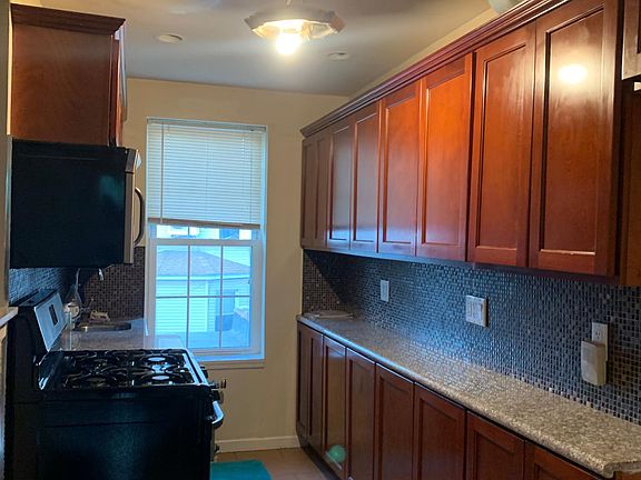 4th image of 1680 Cropsey Ave #2