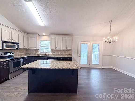 2nd image of 106 Millbranch Ln