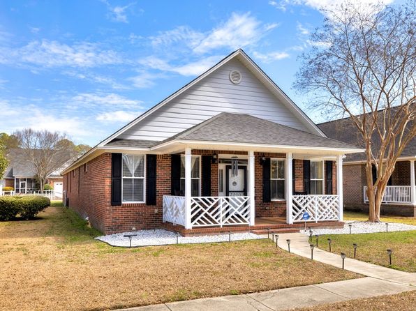 3200 Mayflower Ln, Sumter, SC 29150