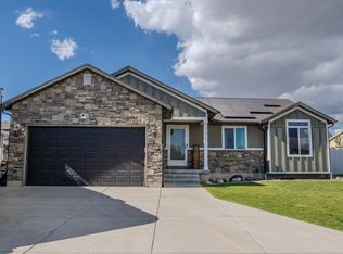 325 W 160 N, Clearfield, UT 84015