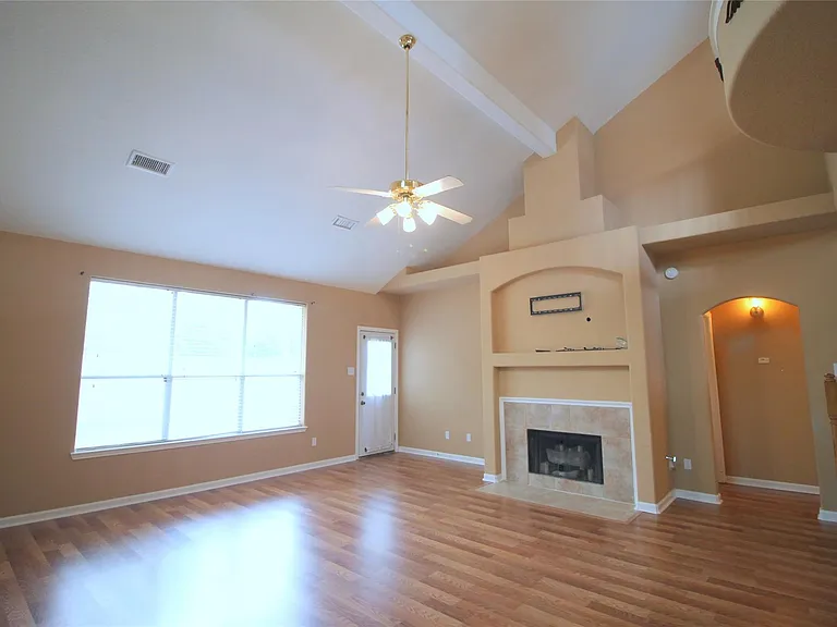 19927 Black Canyon Dr — Photo 11