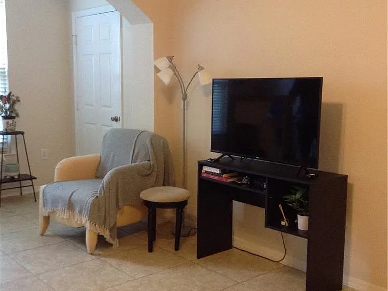 23660 Walden Center Dr #306 — Photo 5