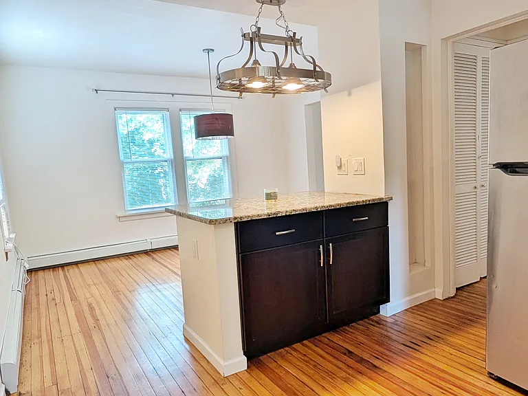 836 River Rd — Photo 4