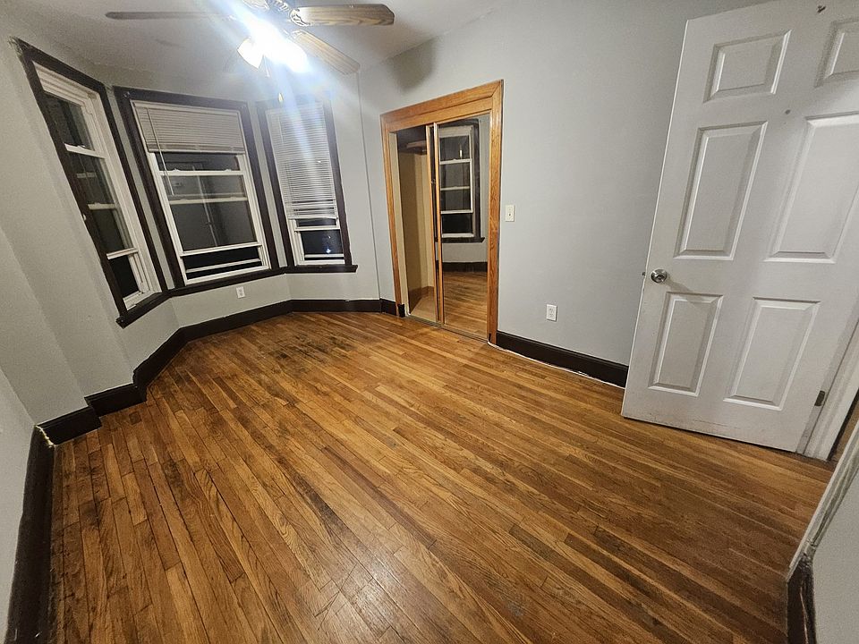 2nd image of 20 Moreland St #2