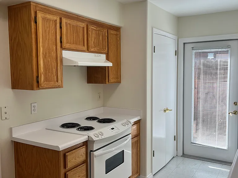 713 Greenwood Meadow Ln #1 — Photo 9