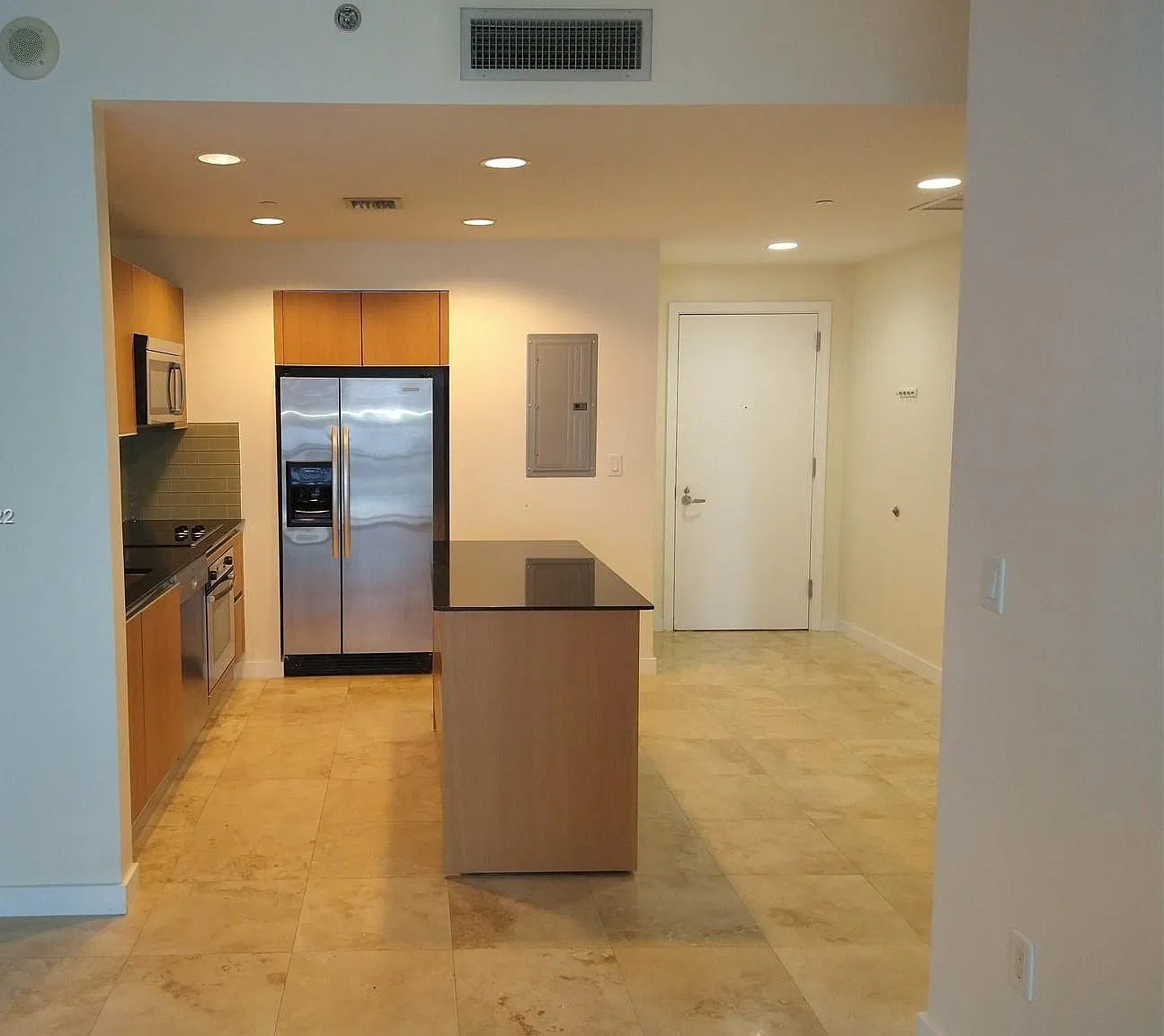 1 bed, 731 sqft, $3,000 — Photo 3