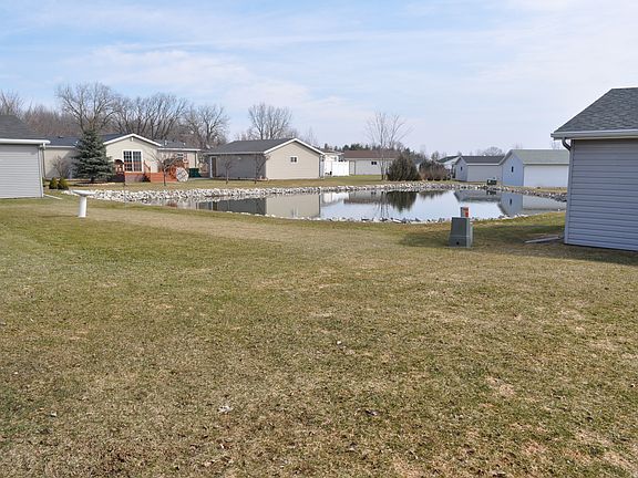 3rd image of W6977 Shorewood