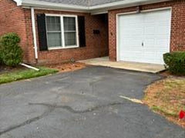11 Rosewood Dr