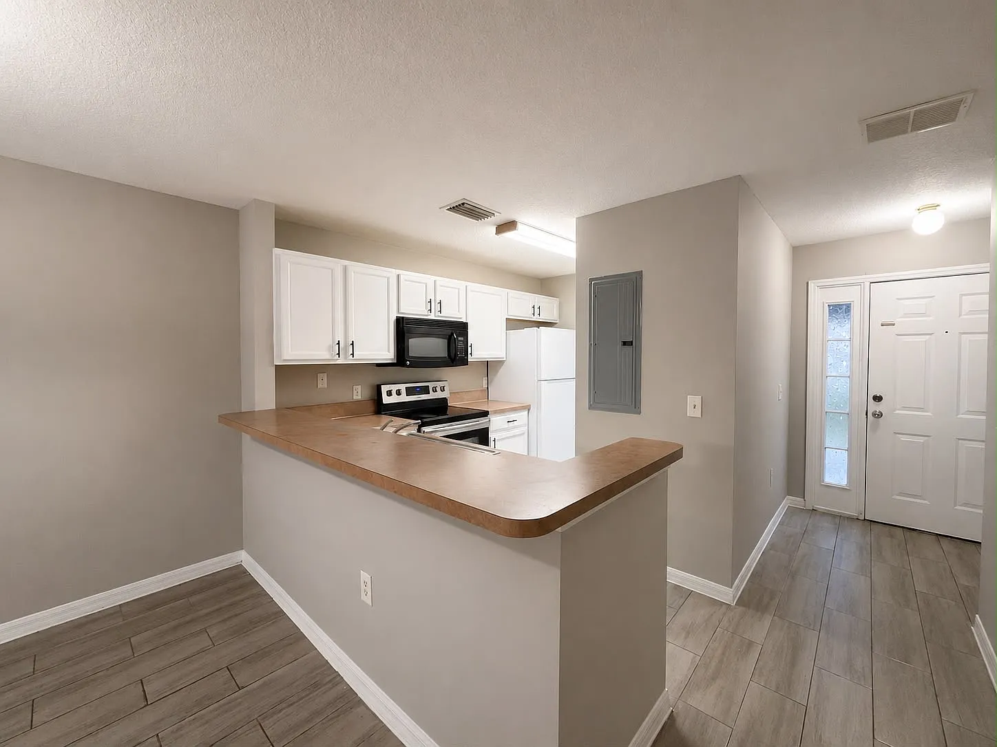 139 Jones Ln — Photo 2