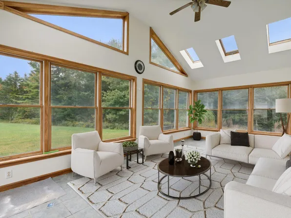 35 Smalls Lane, Owls Head, ME 04854