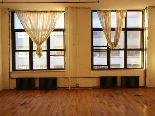 476 Jefferson Street image 1 of 22