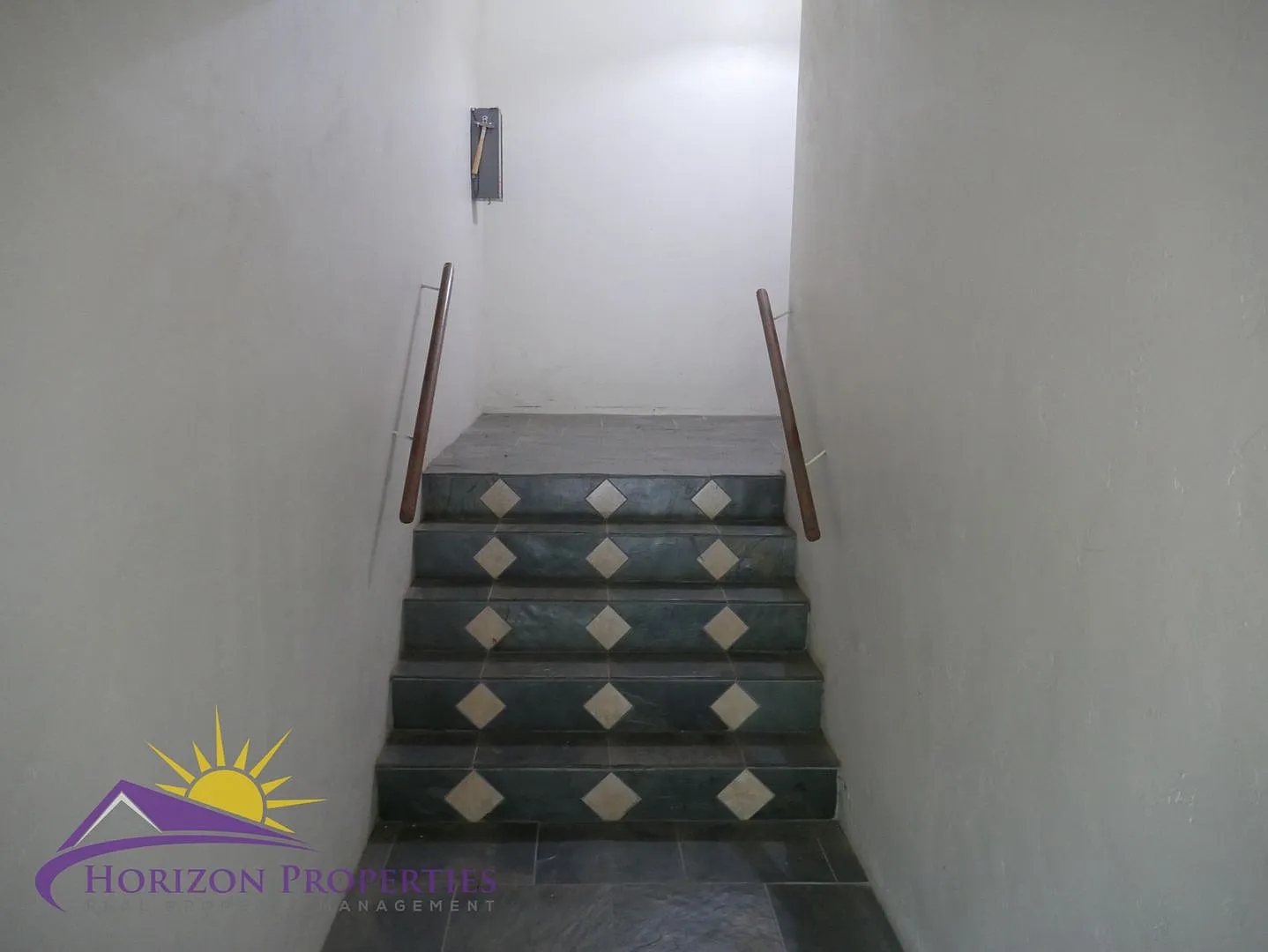 4908 Gastman Way — Photo 3
