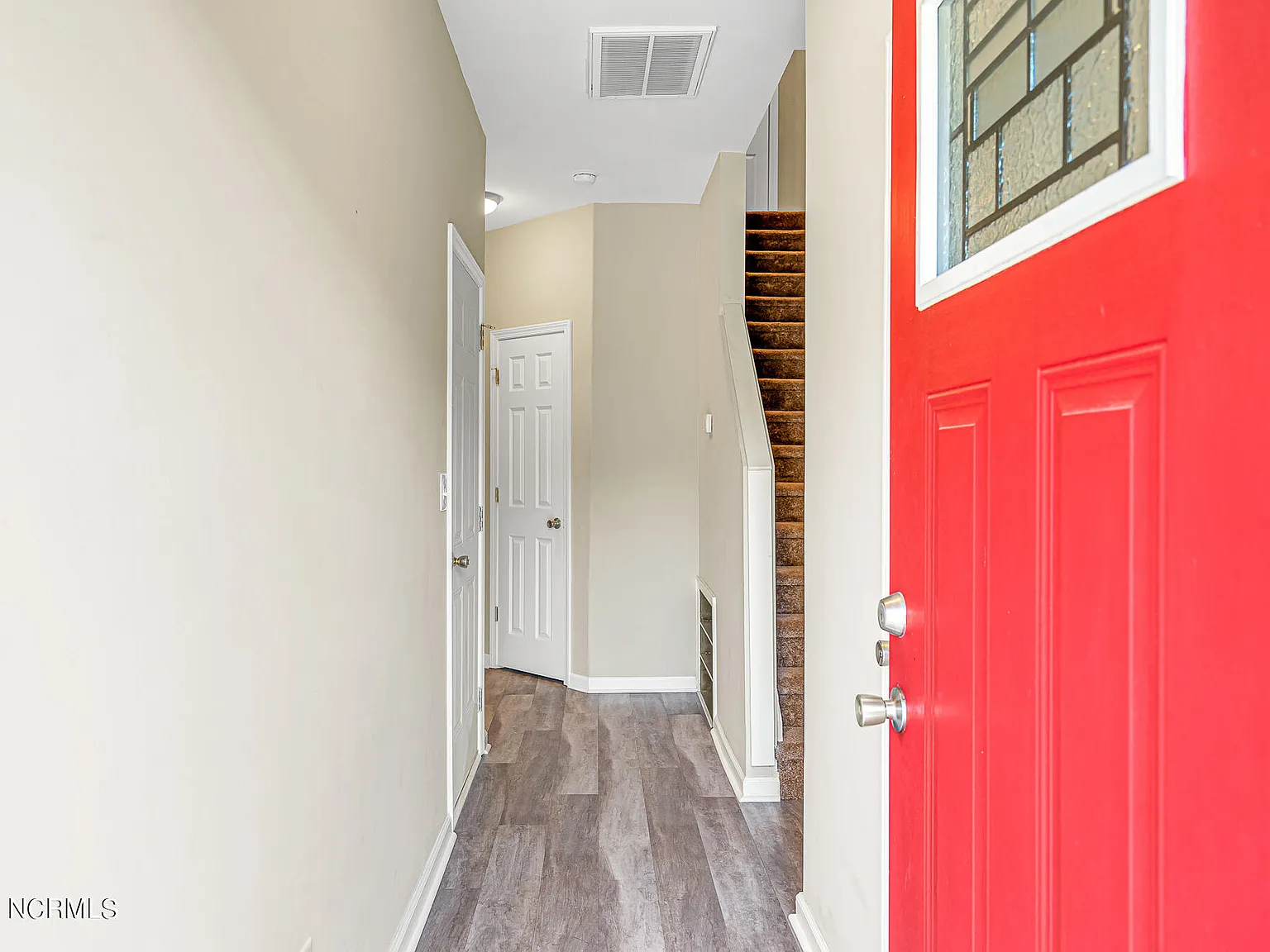 310 Cedar Island Trl — Photo 2