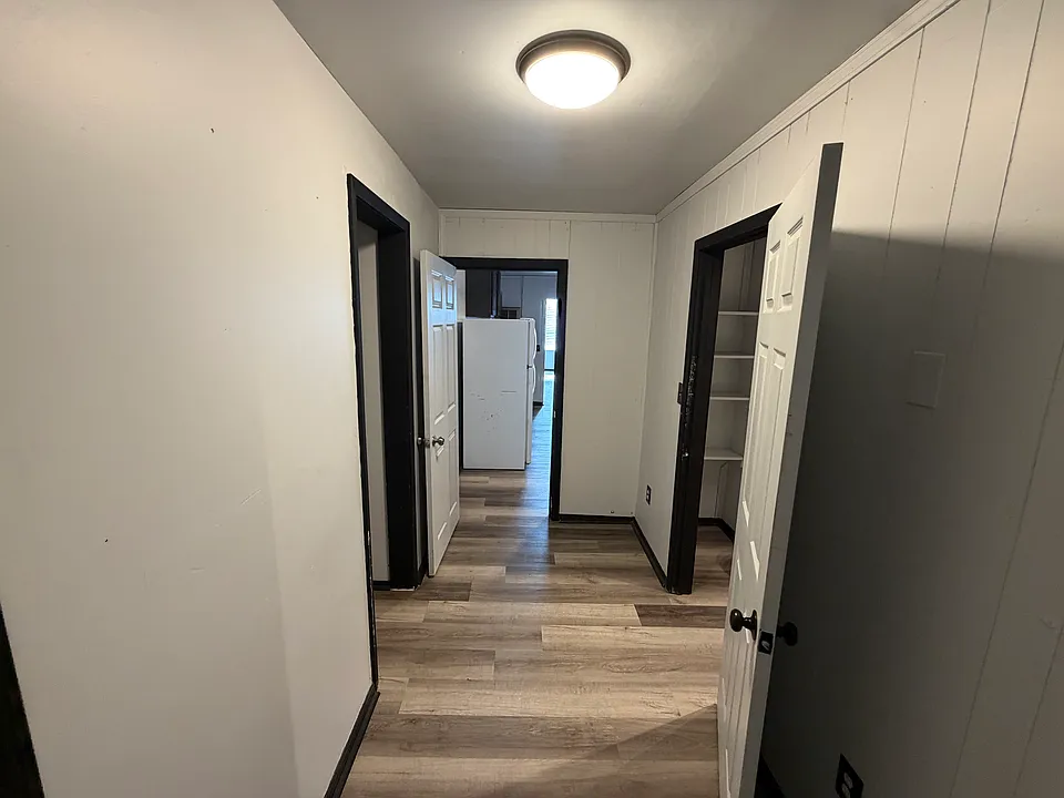 2868 Lewis Ave #3