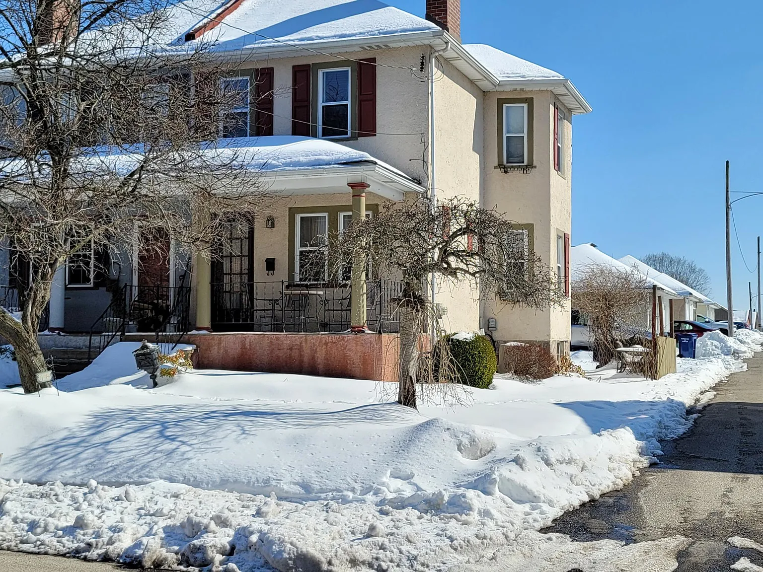 116 Forest Ave photo 1
