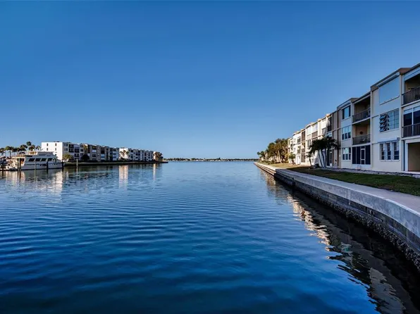 7420 Bay Island Dr S APT 374, South Pasadena, FL 33707