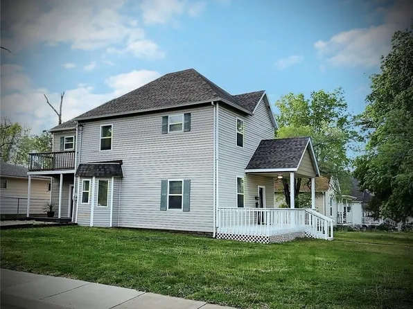 505 N Cedar St, Nevada, MO 64772