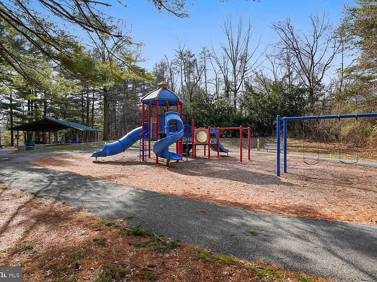 9457 Birdhouse Cir #40 — Photo 77
