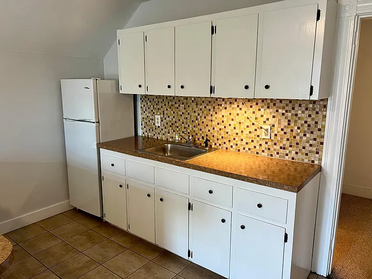 41 Bedlow Ave #3 — Photo 7