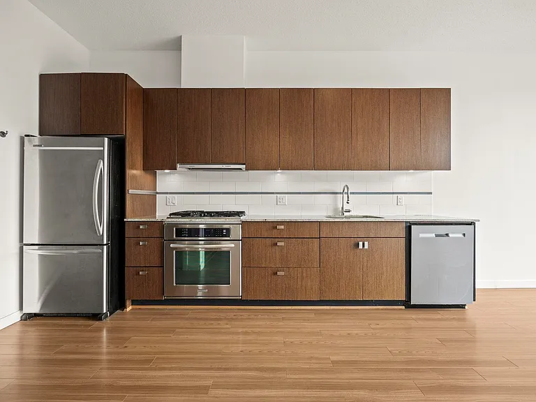 121 Brew St — Photo 13
