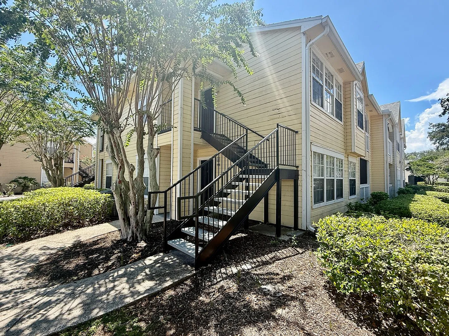 Tradewinds 2 Bed / 2 Bath — Photo 4