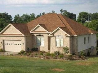 66610 Ault Dr, Saint Clairsville, OH 43950