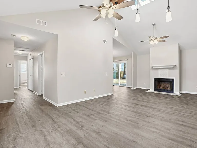 8232 Pleasant Ridge Dr — Photo 7
