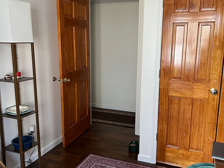 2721-2723 Hering Ave #1 — Photo 9