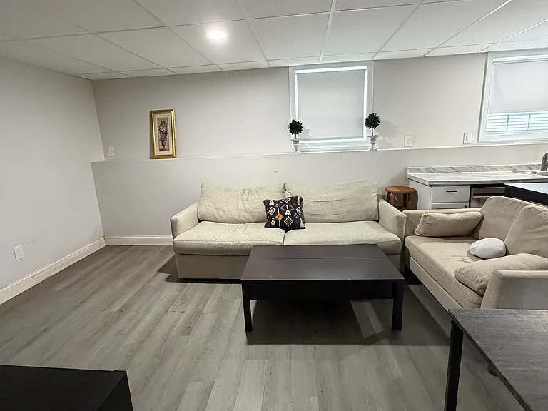 699 Manton Ave #L — Photo 4