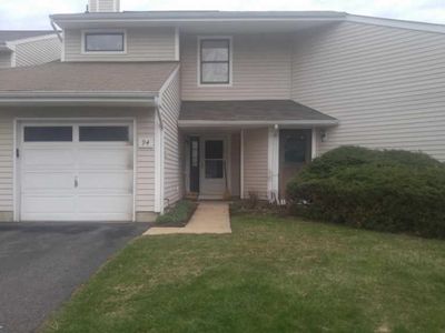 94 Woodmere Dr, Parlin, NJ, 08859