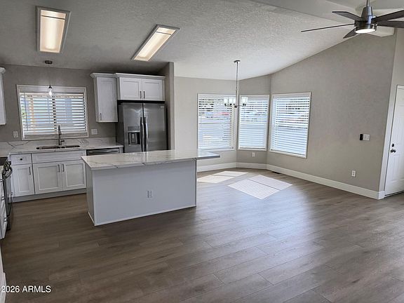 3rd image of 848 E CLUBHOUSE Lane