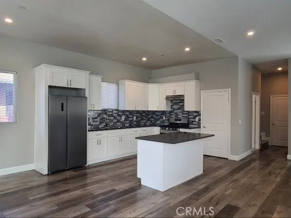 866 E 46th St, Los Angeles, CA 90011