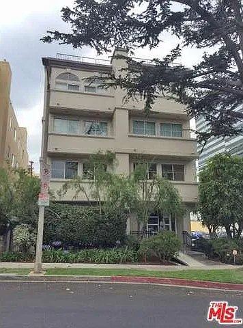 2 bed, 1461 sqft, $5,000 — Photo 2
